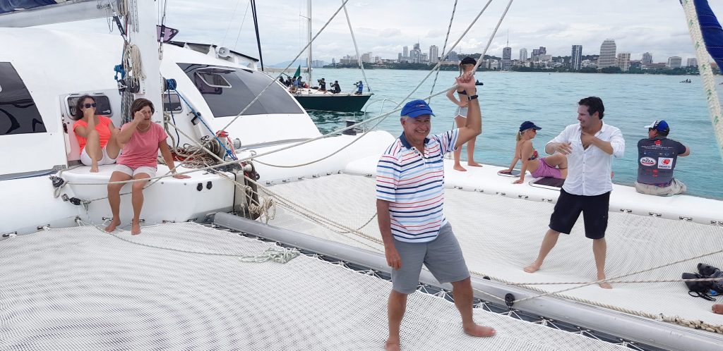 PARTY SAILING CATAMARAN 12