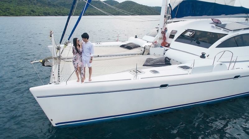 PARTY SAILING CATAMARAN 14