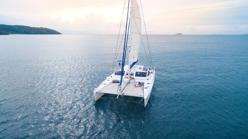 PARTY SAILING CATAMARAN 5