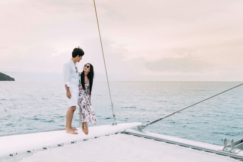 PARTY SAILING CATAMARAN 7