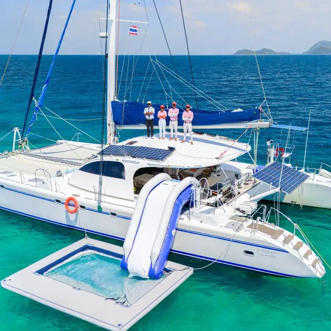 PARTY SAILING CATAMARAN 1